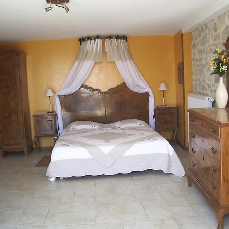 Bed and Breakfast Le Mas Fa Sua Malataverne Екстер'єр фото